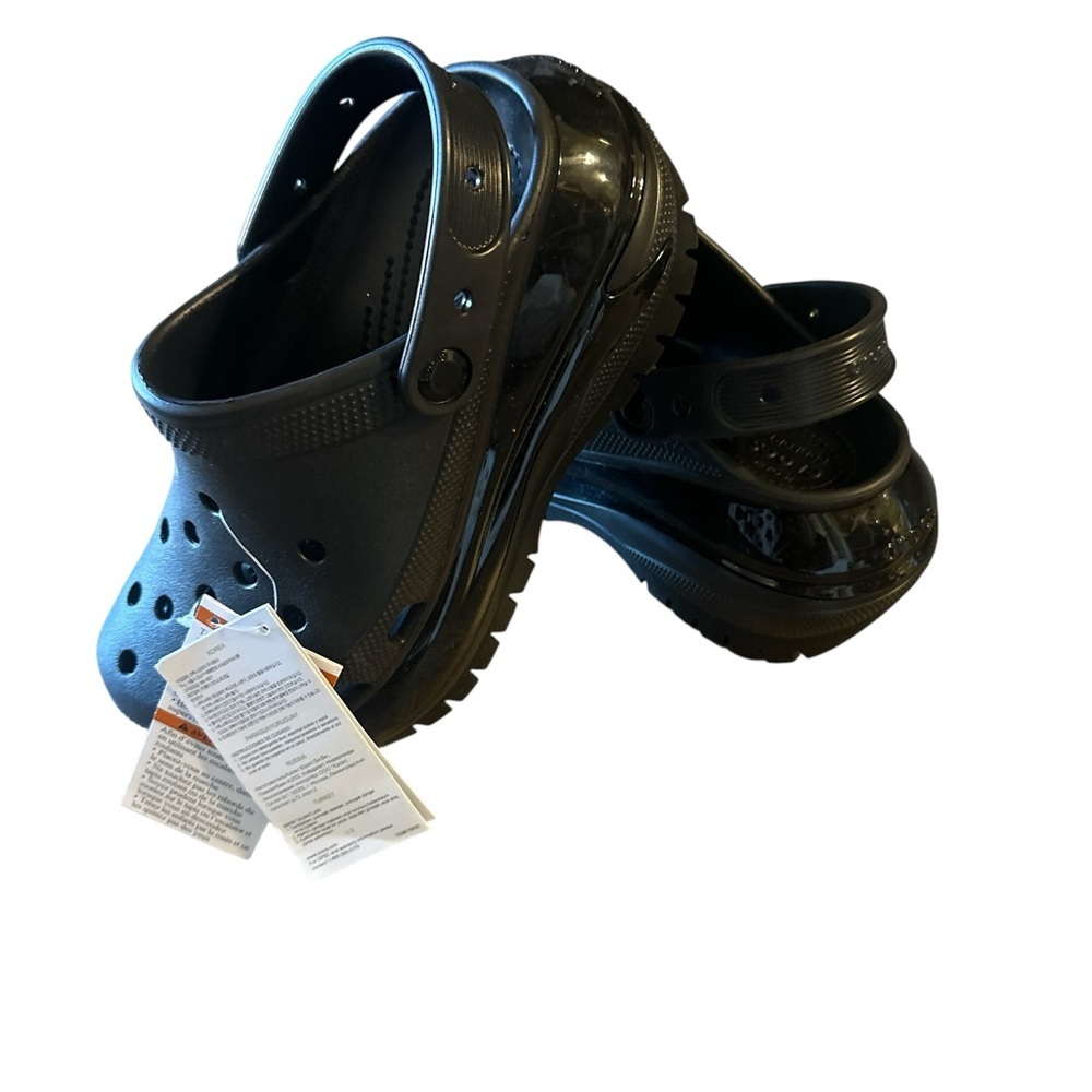 CROCS  unisex’s Black Water Shoes.